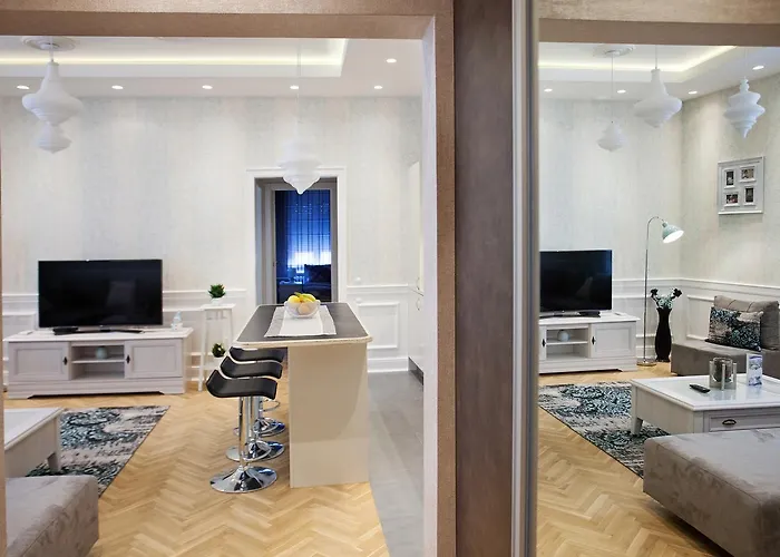 Apartment Passage